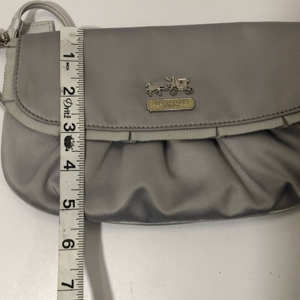 Coach gray satin evening wristlet clutch bag - Picture 2 of 11